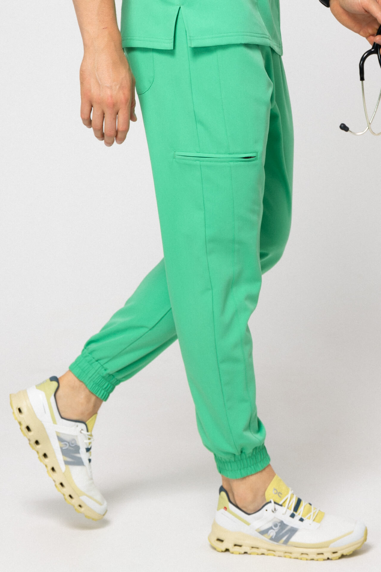 spodnie sporty jasna zieleń spodnie sporty