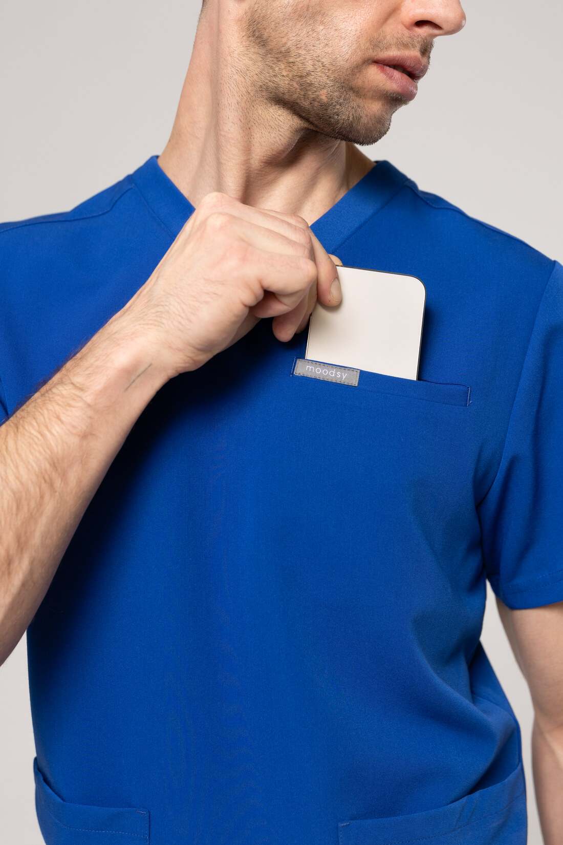 scrubs-sporty-deep-blue-detal